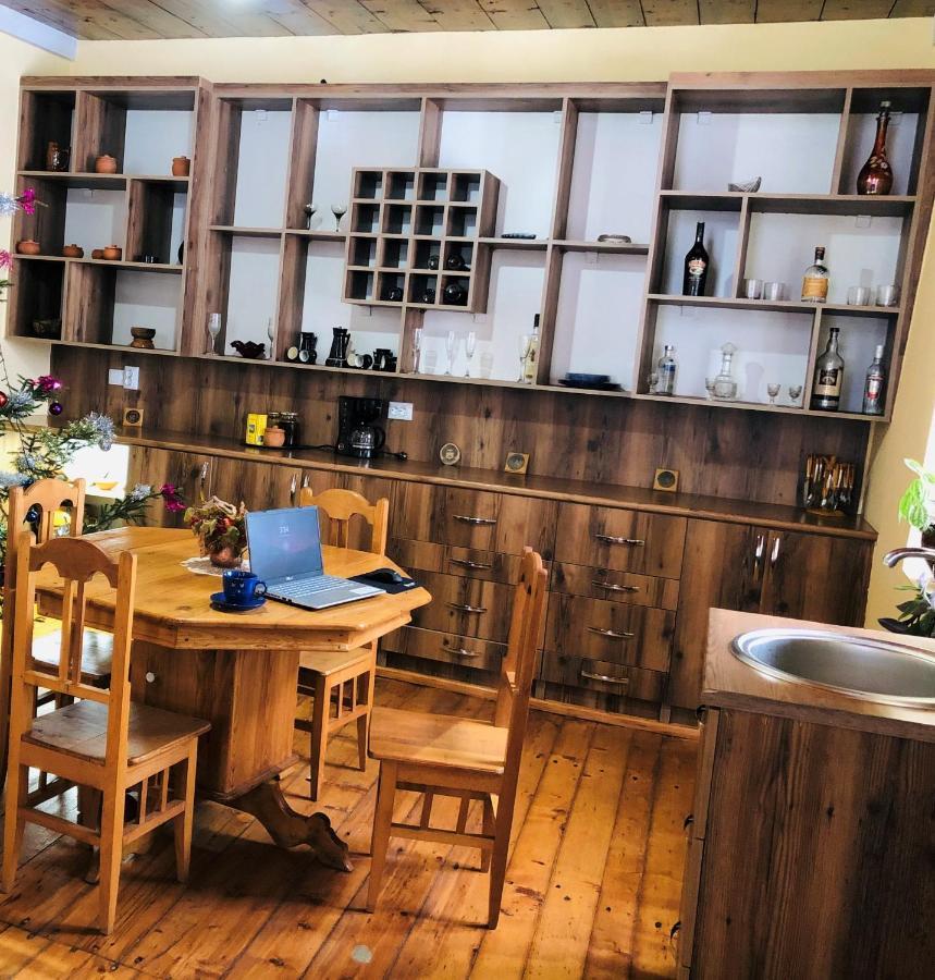 River Side Svaneti Местия Екстериор снимка